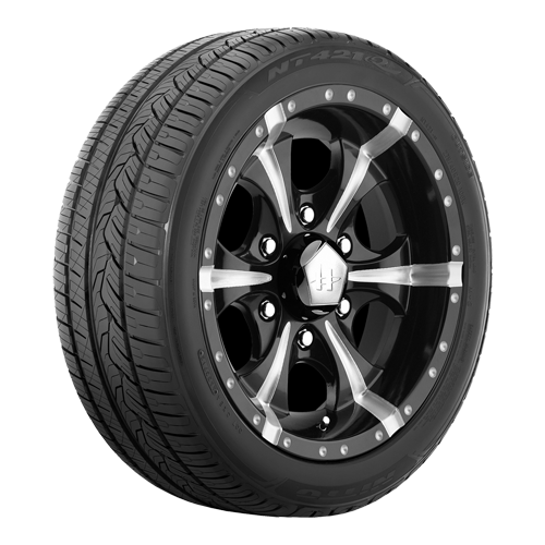 Nitto NT-421Q 265/50R20 Tire - High-Performance for Your Drive!